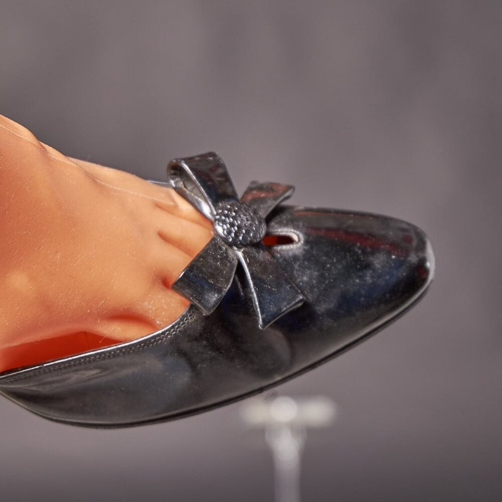 1960s Joseph Larose Black Patent Leather Bow Pumps